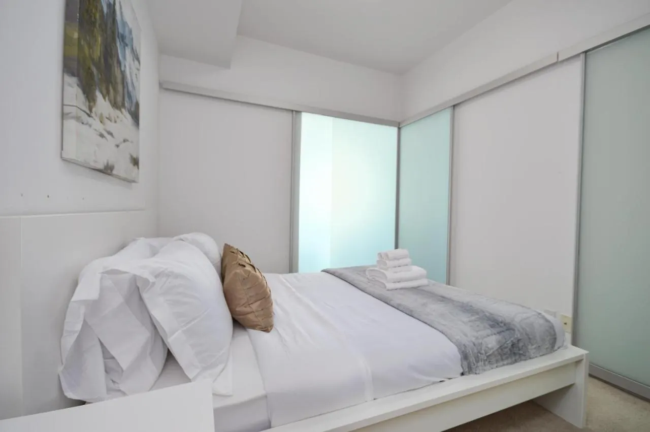 Apartment Downtown Toronto Condo Near Cn Tower, Union Station, Scotiabank Arena,Rogers Centre Canada
