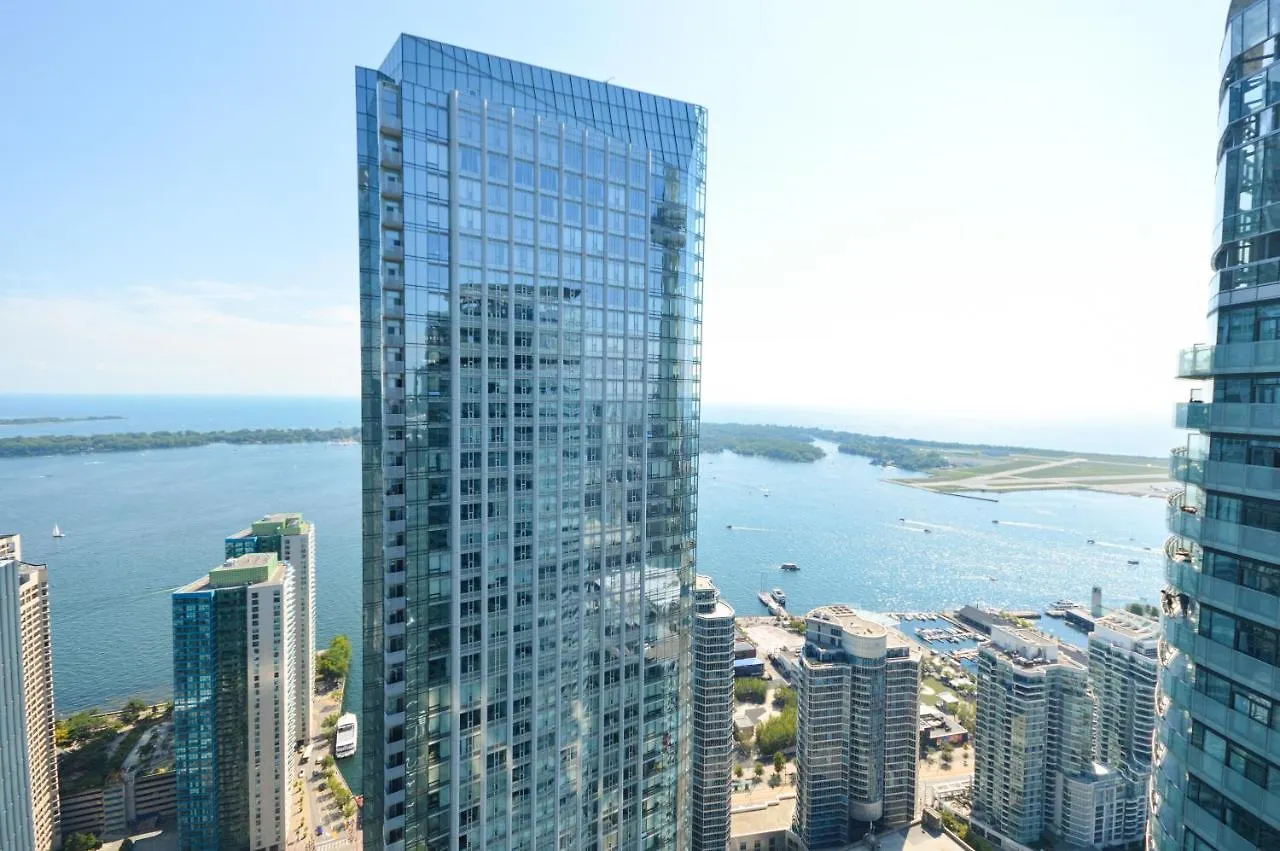 Downtown Toronto Condo Near Cn Tower, Union Station, Scotiabank Arena,Rogers Centre