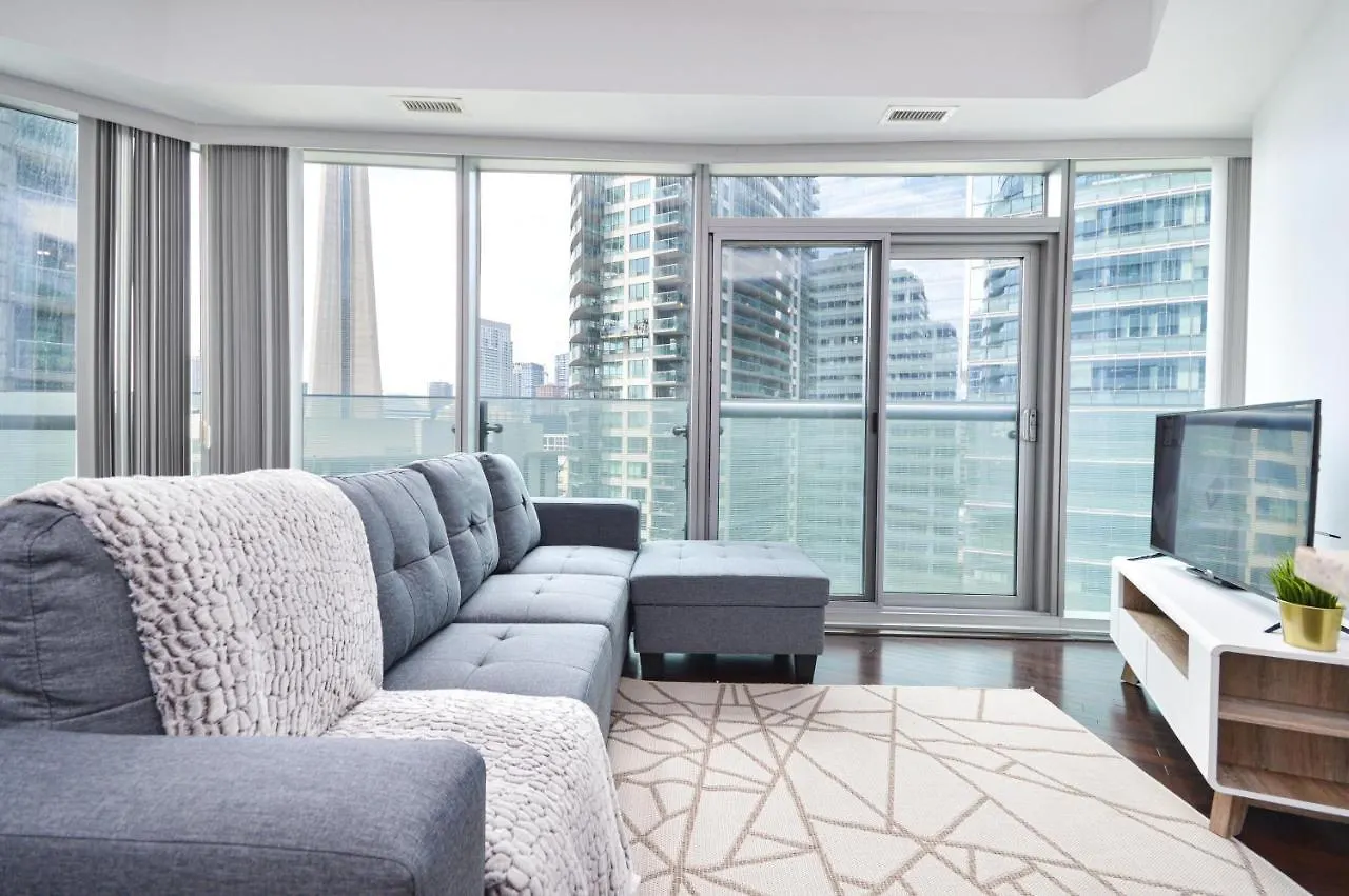 Downtown Toronto Condo Near Cn Tower, Union Station, Scotiabank Arena,Rogers Centre