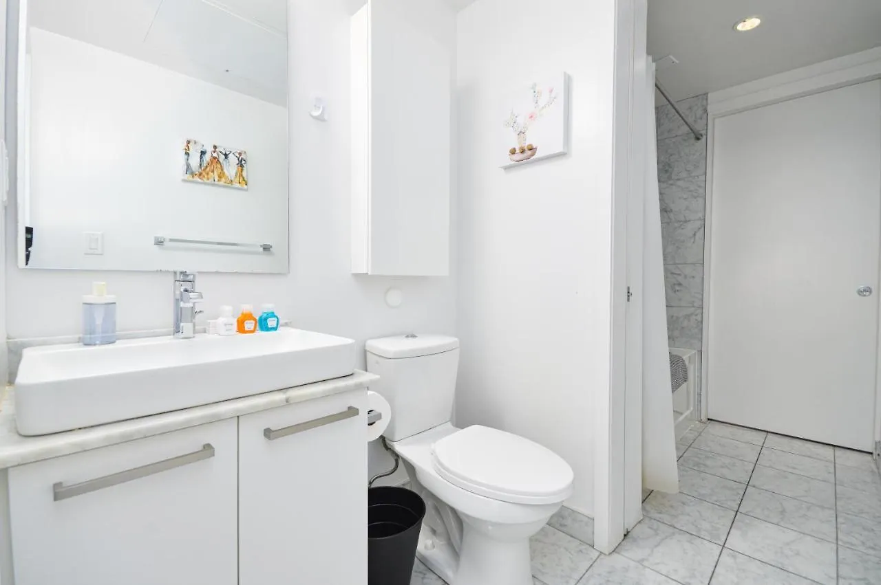 Apartment Downtown Toronto Condo Near Cn Tower, Union Station, Scotiabank Arena,Rogers Centre Canada